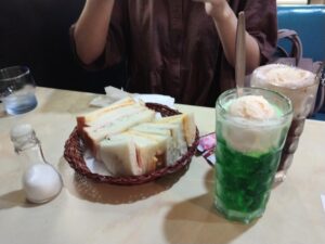 こころのドリンクと軽食