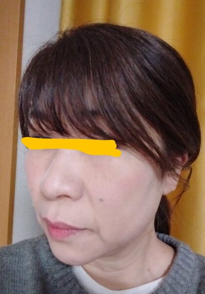 シルキーカバーオイルブロックを塗った顔
