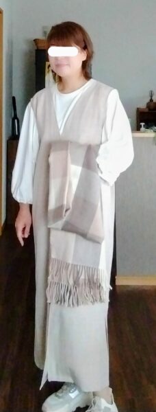 50代秋の温泉旅行コーデ ジャンパースカート