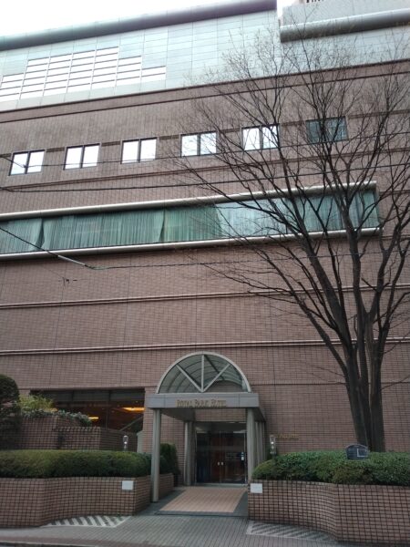 ロイヤルパークホテル