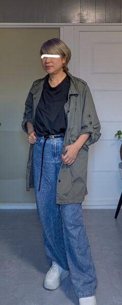 50代デニムとスニーカーコーデ