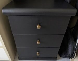 リメイク前の真っ黒なタンス