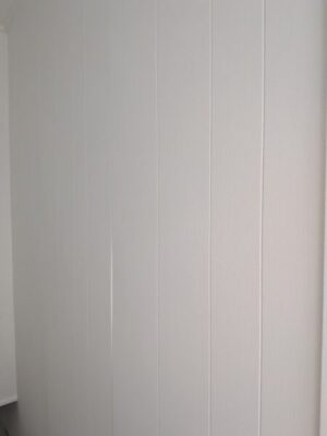 ノボクリーンで塗った階段の壁